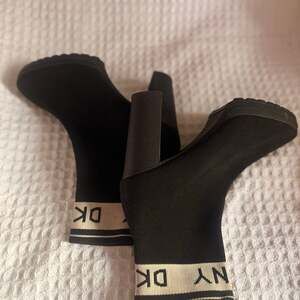 DKNY Women's Tessa Platform Knitted Sock Ankle Boots Sz 91/2